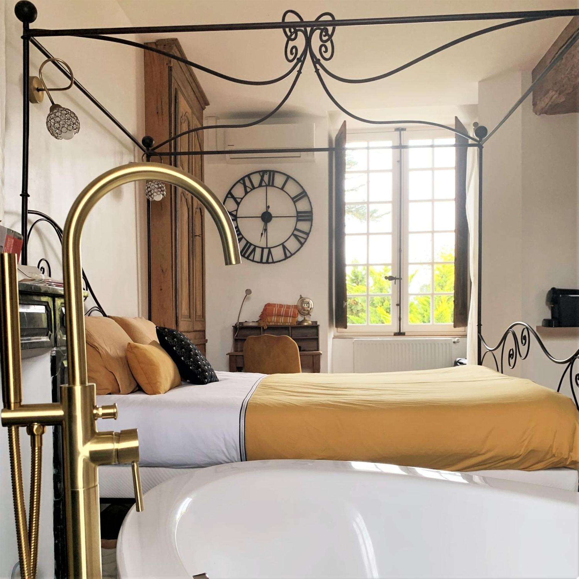Bed and Breakfast Le Bas Chitray Ménil Zewnętrze zdjęcie